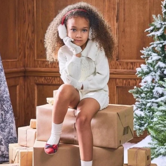 White Knit Sweater and Shorts Set - Picture 1 of 4